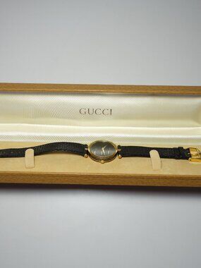 Vtg 1980’s Gucci Gold & Black Swiss Made Watch w/ Leather Gucci Strap, Untested